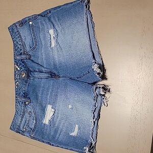 Seven7 Weekend Short Distressed